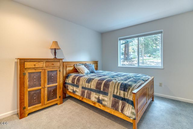 3271 NW Melville Drive, Bend, OR 97703