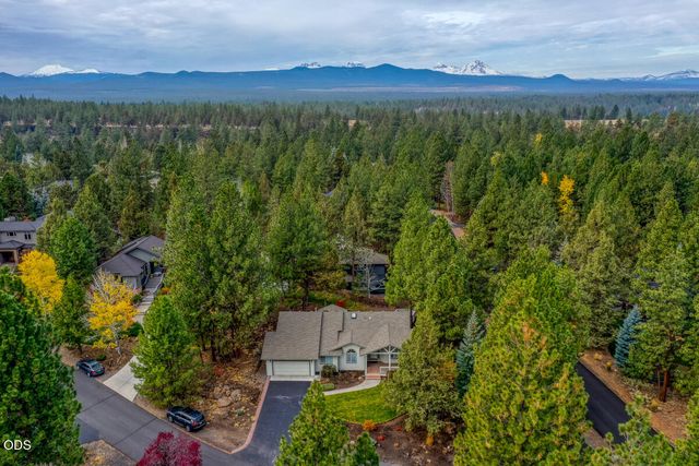 3271 NW Melville Drive, Bend, OR 97703