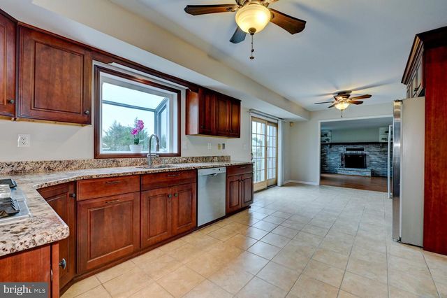 8 BRADFORD CT, Princeton Junction, NJ 08550
