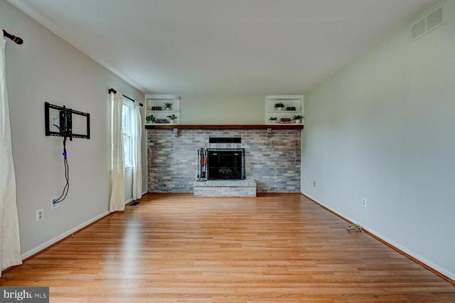 8 BRADFORD CT, Princeton Junction, NJ 08550