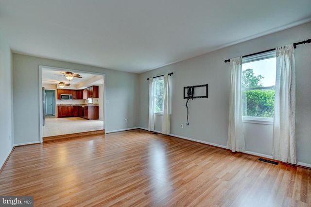 8 BRADFORD CT, Princeton Junction, NJ 08550