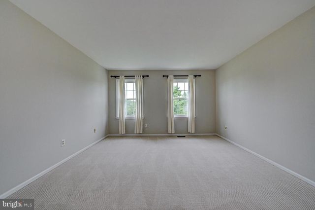 8 BRADFORD CT, Princeton Junction, NJ 08550