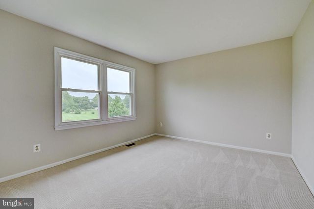 8 BRADFORD CT, Princeton Junction, NJ 08550