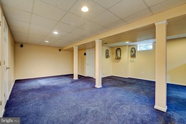 8 BRADFORD CT, Princeton Junction, NJ 08550