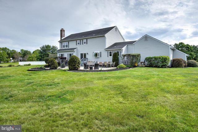 8 BRADFORD CT, Princeton Junction, NJ 08550