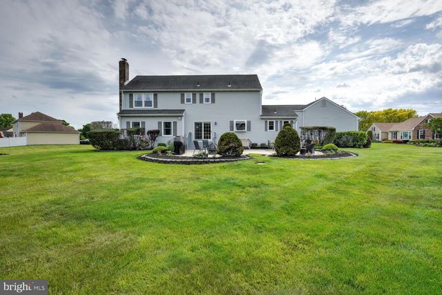 8 BRADFORD CT, Princeton Junction, NJ 08550