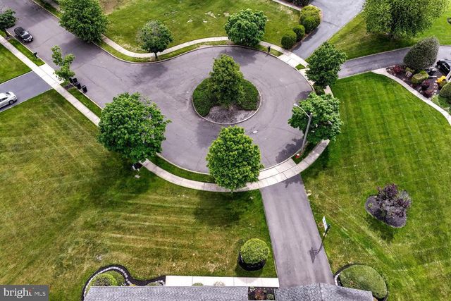8 BRADFORD CT, Princeton Junction, NJ 08550
