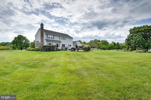8 BRADFORD CT, Princeton Junction, NJ 08550