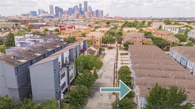 3235 Cline Street, Houston, TX 77020