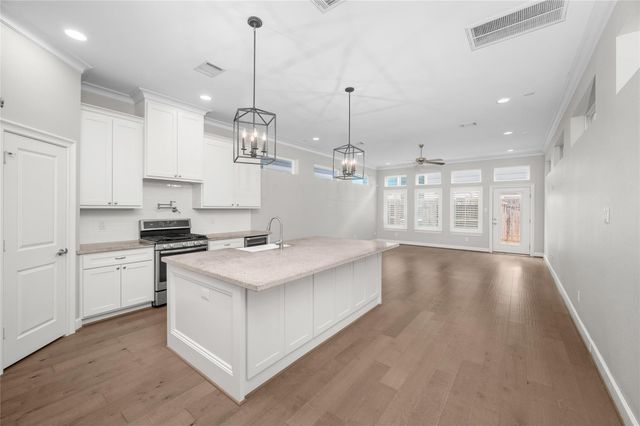 3235 Cline Street, Houston, TX 77020