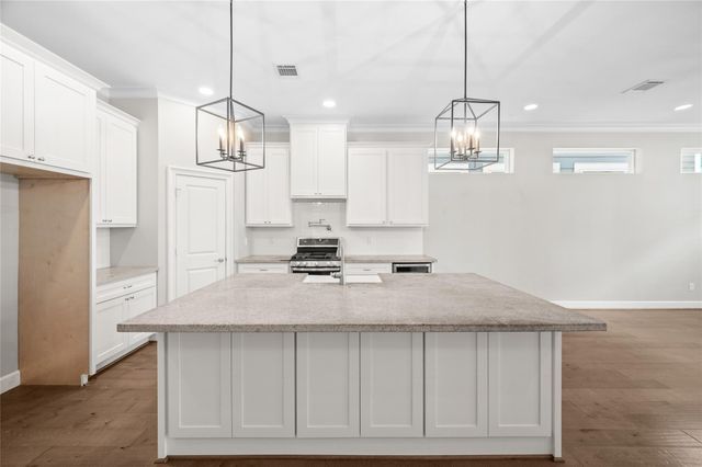 3235 Cline Street, Houston, TX 77020