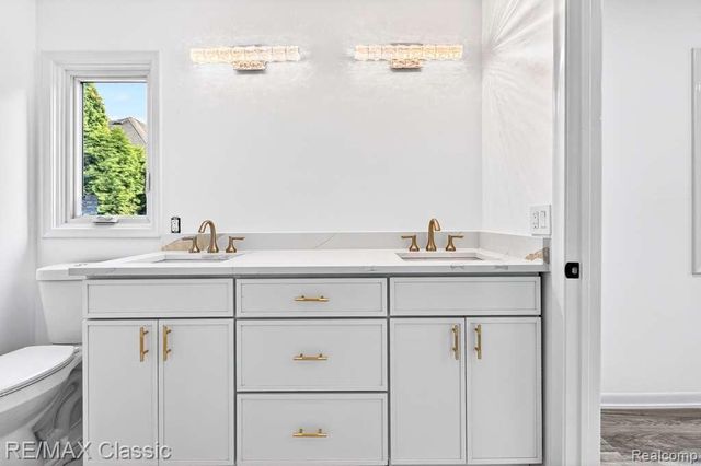 30779 Country Ridge Circle, Farmington Hills, MI 48331