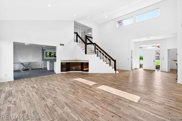 30779 Country Ridge Circle, Farmington Hills, MI 48331