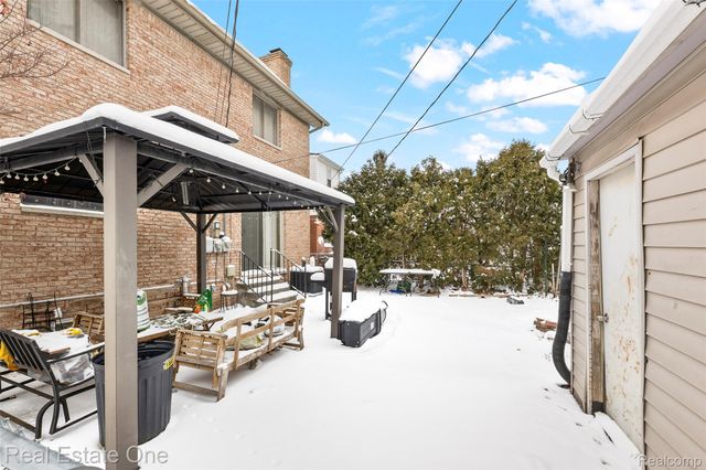 7000 Steadman Street, Dearborn, MI 48126