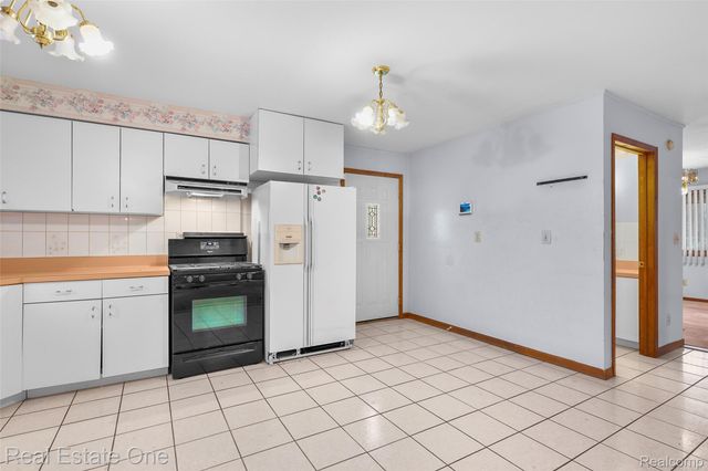 7000 Steadman Street, Dearborn, MI 48126