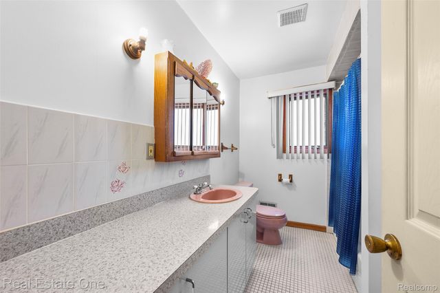 7000 Steadman Street, Dearborn, MI 48126