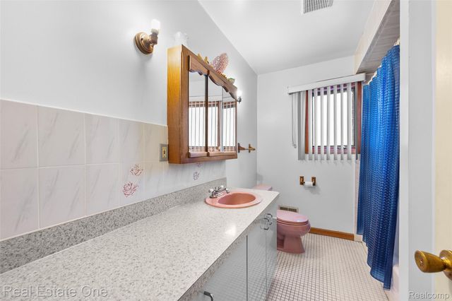 7000 Steadman Street, Dearborn, MI 48126