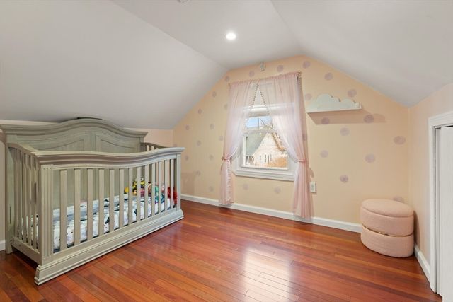 64 Bradstreet Ave, Lowell, MA 01851