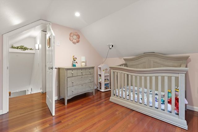 64 Bradstreet Ave, Lowell, MA 01851