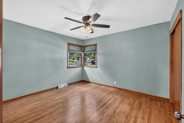 1616 S 167TH STREET, New Berlin, WI 53151