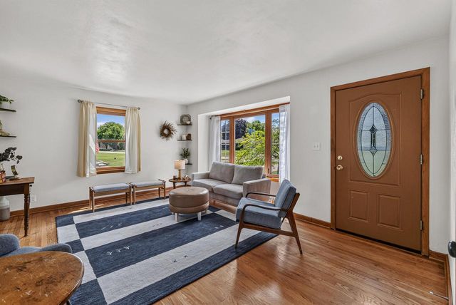 1616 S 167TH STREET, New Berlin, WI 53151