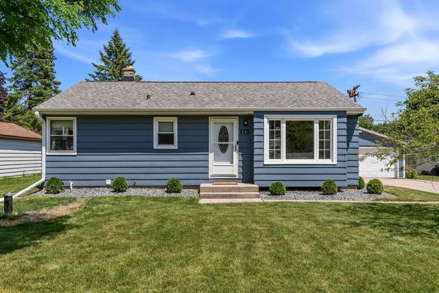 1616 S 167TH STREET, New Berlin, WI 53151