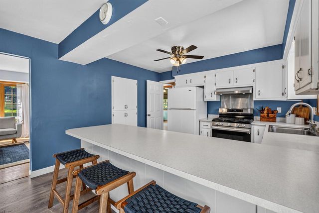 1616 S 167TH STREET, New Berlin, WI 53151
