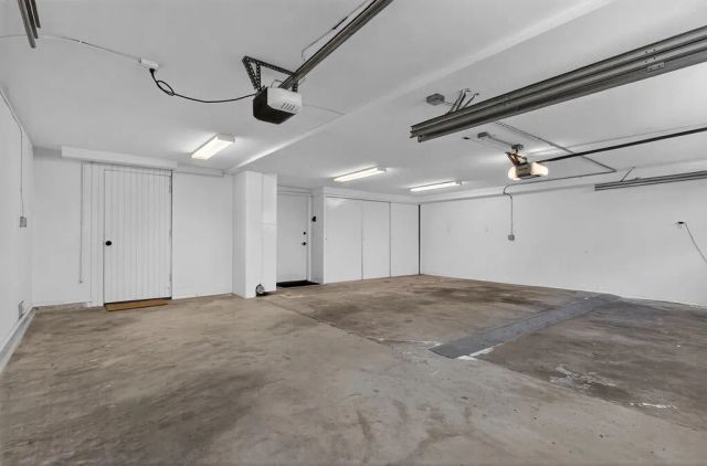 2137 Channel, Newport Beach, CA 92661