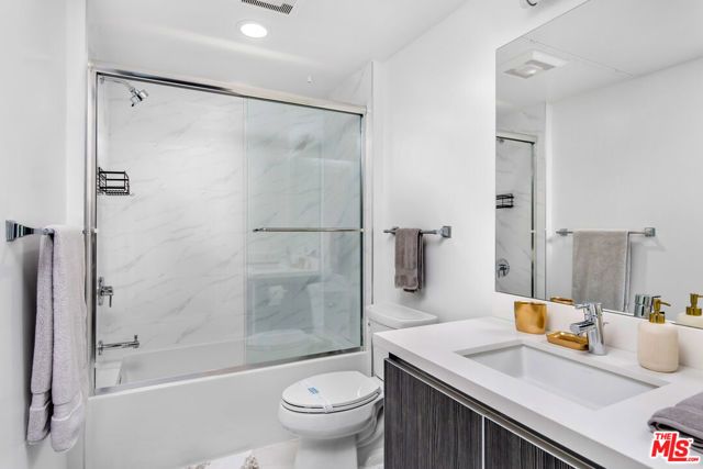 3617 Venice Boulevard, Los Angeles, CA 90019