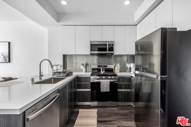 3617 Venice Boulevard, Los Angeles, CA 90019