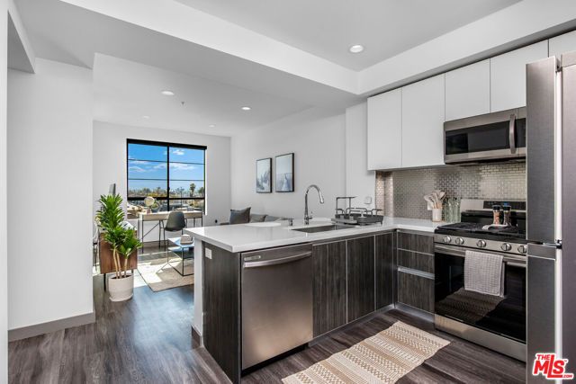 3617 Venice Boulevard, Los Angeles, CA 90019