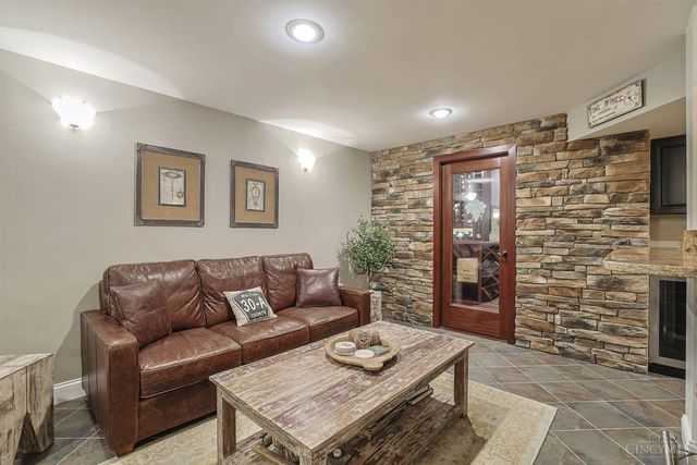 6915 Hampton Cove Court, Deerfield Twp., OH 45040
