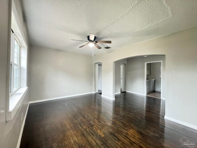 128 Brandon Ave, Pensacola, FL 32507