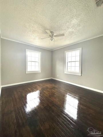 128 Brandon Ave, Pensacola, FL 32507