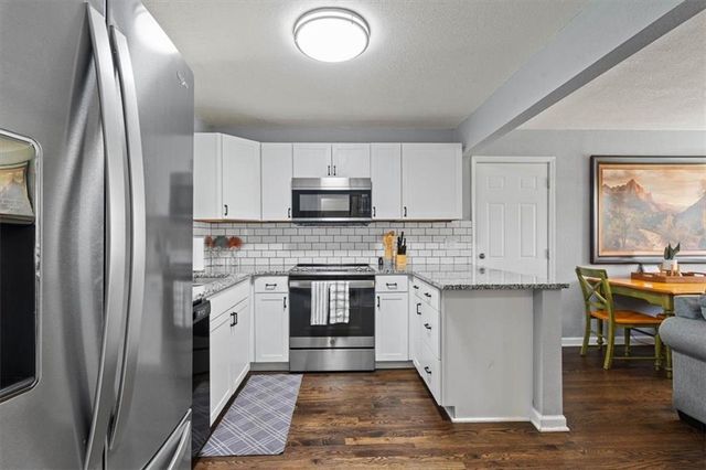 5000 S Crysler Avenue, Independence, MO 64055