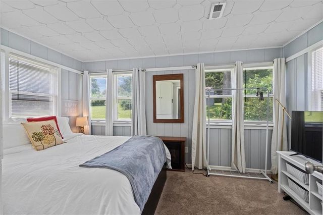 5000 S Crysler Avenue, Independence, MO 64055