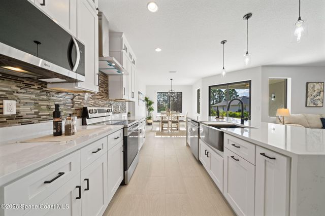 1356 Walthan Street SE, Palm Bay, FL 32909