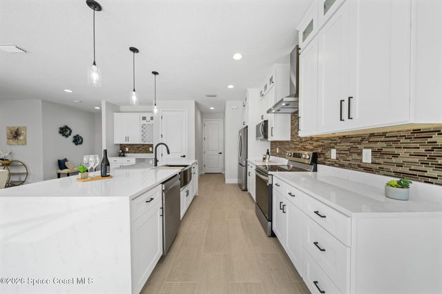 1356 Walthan Street SE, Palm Bay, FL 32909