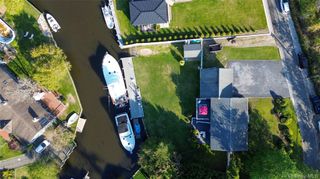 24 Biltmore Avenue Extension, Oakdale, NY 11769