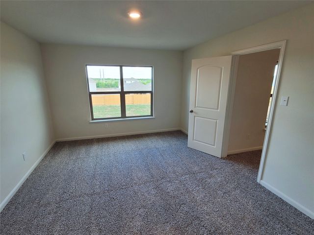 223 Drifter Drive, Newark, TX 76071