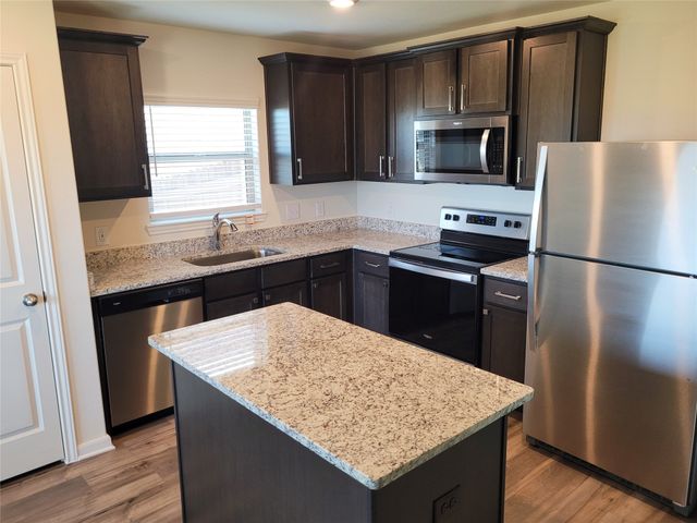 223 Drifter Drive, Newark, TX 76071