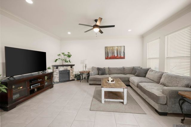 11533 Densmore Dr, Denham Springs, LA 70726