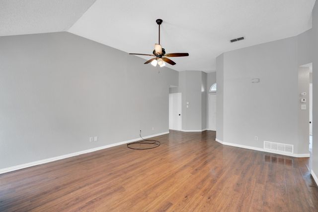 5301 Rio Bravo Drive, Arlington, TX 76017