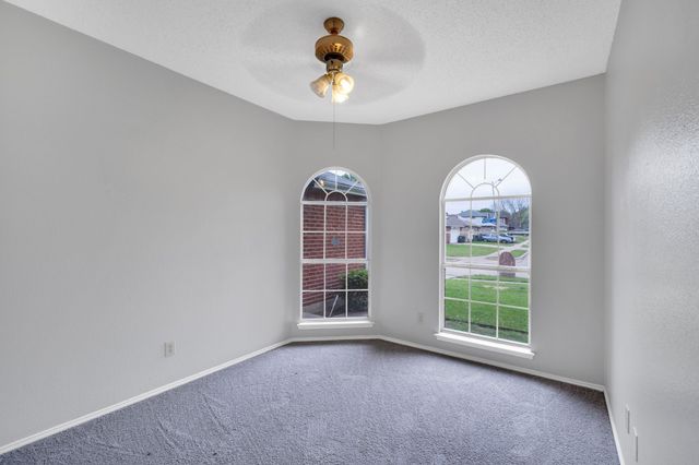 5301 Rio Bravo Drive, Arlington, TX 76017