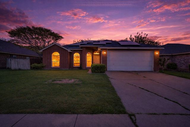 5301 Rio Bravo Drive, Arlington, TX 76017