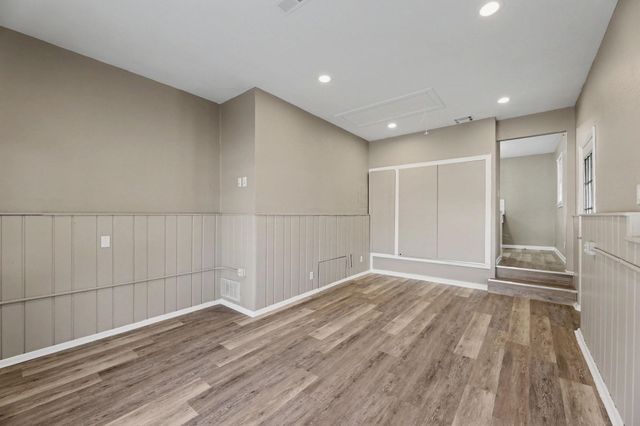 2869 S Mosley St, Wichita, KS 67216