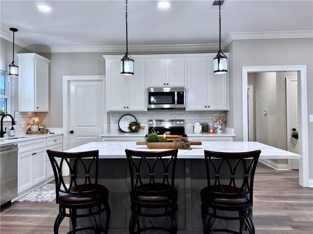 422 SOPHIE Lane, Pineville, LA 71423