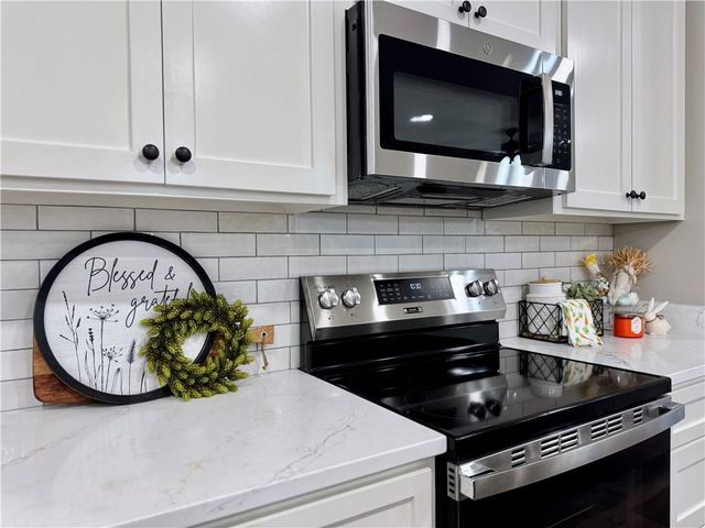 422 SOPHIE Lane, Pineville, LA 71423