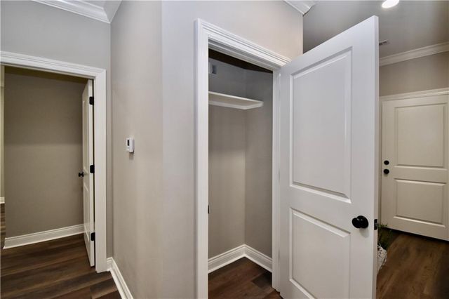 422 SOPHIE Lane, Pineville, LA 71423