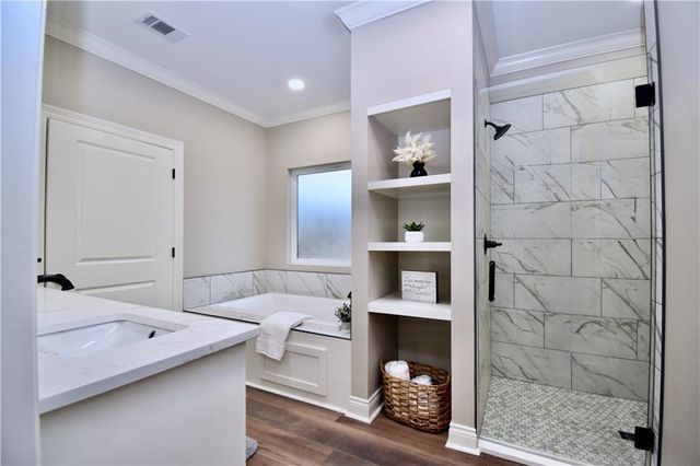 422 SOPHIE Lane, Pineville, LA 71423
